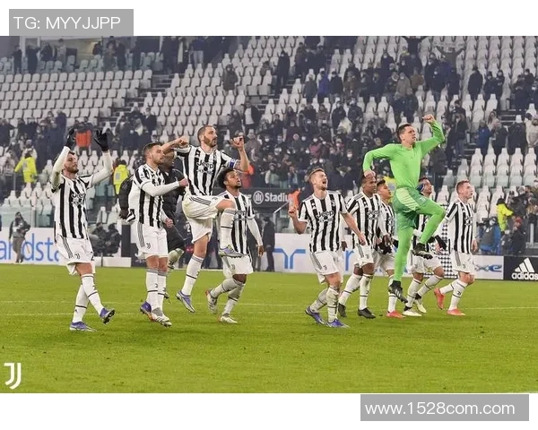 尤文图斯与那不勒斯精彩对决回放分析及比赛亮点总结 尤文图斯与那不勒斯精彩对决回放分析及比赛亮点总结