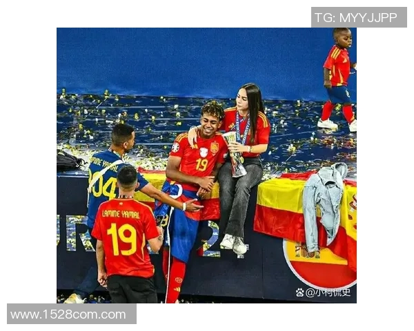 足坛明星背后的故事：从绿茵场到人生巅峰的荣耀与挑战