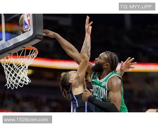 2009年NBA季后赛魔术队与凯尔特人队首场对决精彩回顾与战术分析