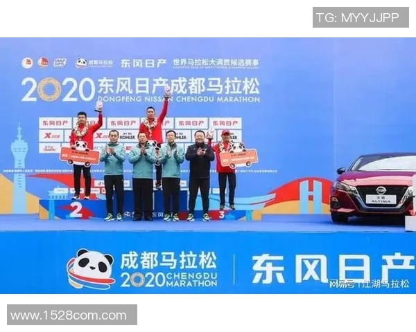 马拉松大满贯赛事中成都飞盘队展现卓越团队协作精神与竞技风采 马拉松大满贯赛事中成都飞盘队展现卓越团队协作精神与竞技风采