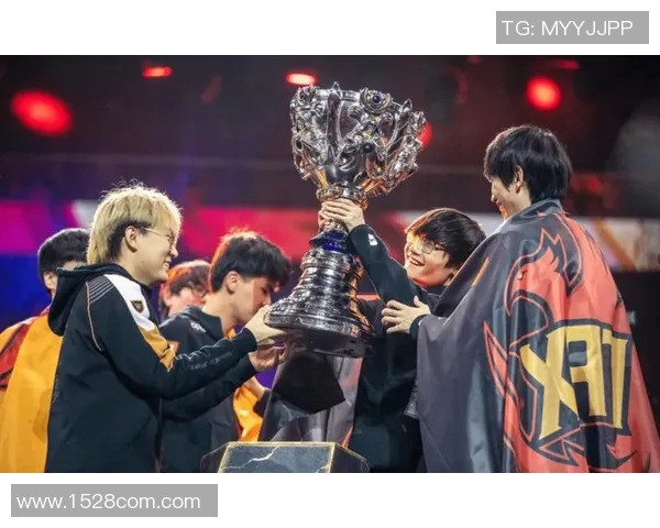 FPX战队的荣耀与挑战DOTA2赛场上的奋斗与坚持纪实 FPX战队的荣耀与挑战DOTA2赛场上的奋斗与坚持纪实